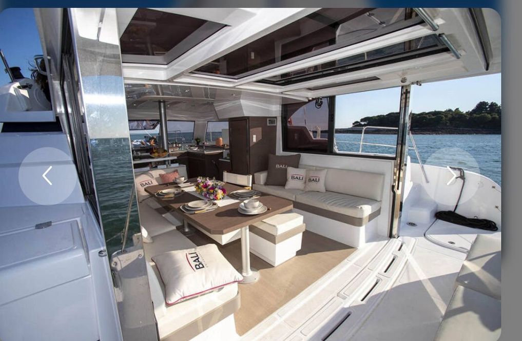 Cubierta flybridge del Catamarán Bali 4.0