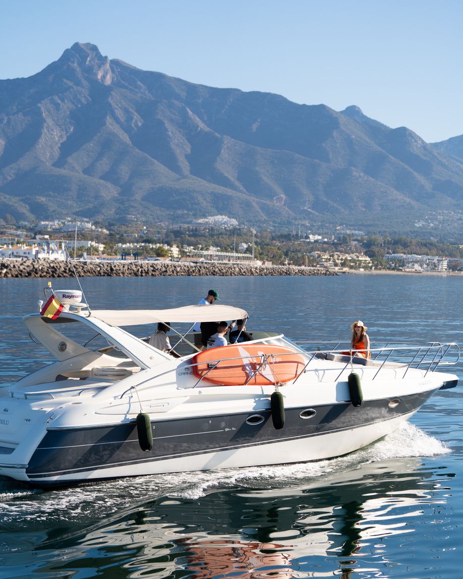 Cranchi Endurance 39 zwemplatform met douche