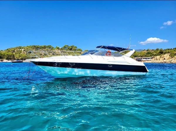 Cranchi Endurance 39 Charter