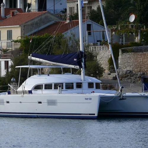 marbella boat charter - Lagoon 38′ “Master V”